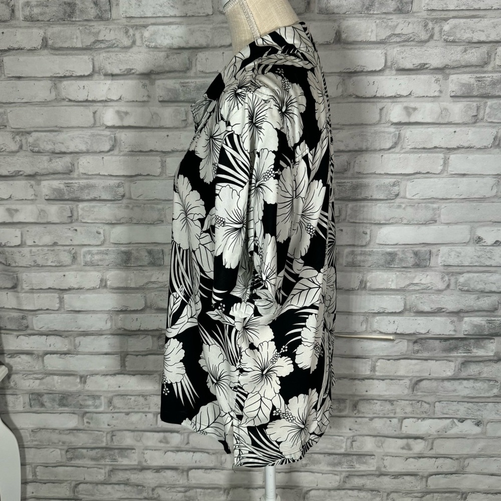 Makai Beach Black White Tropical Island Button Shirt - Picture 4 of 11
